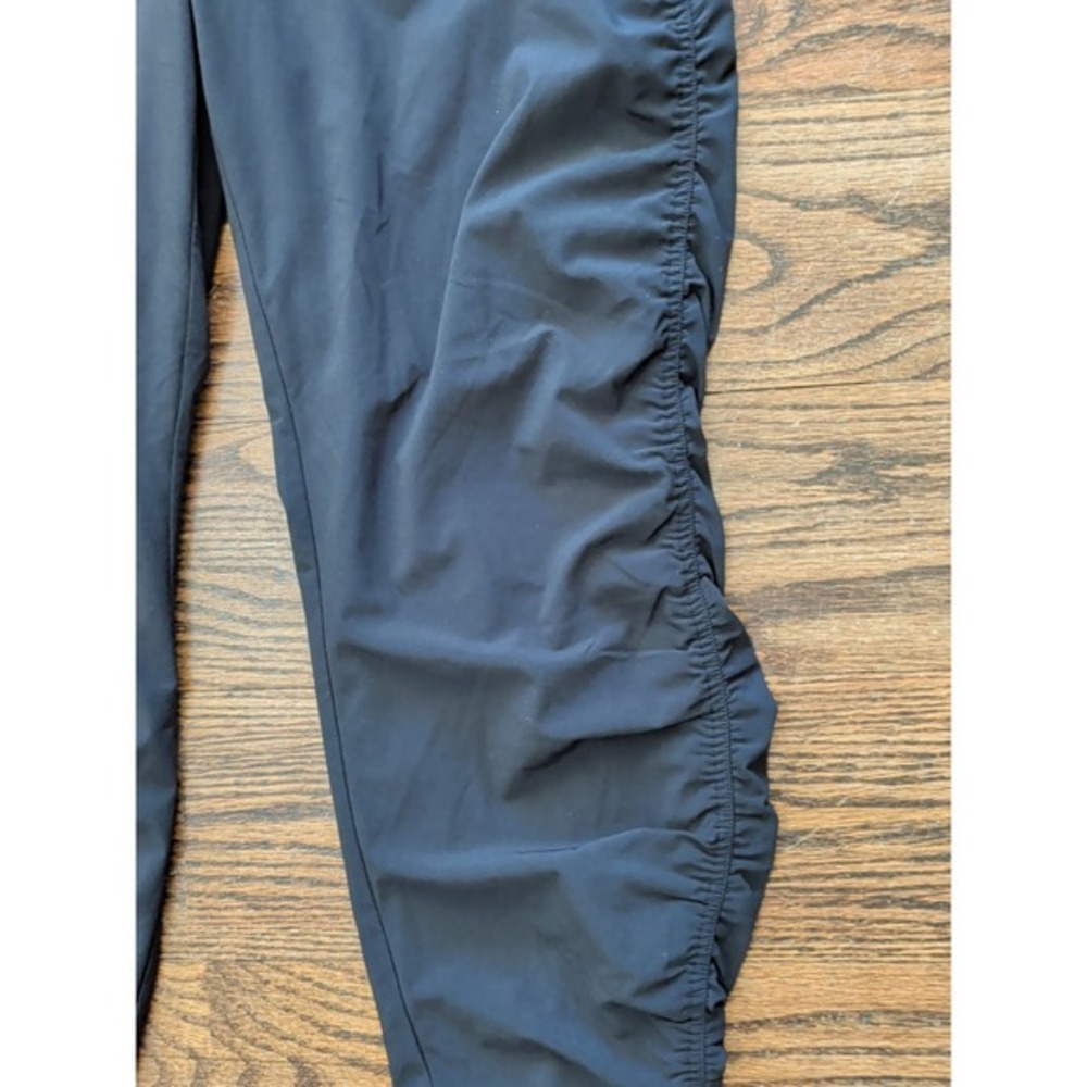 Athleta Attitude Lined Mid Rise Jogger Pant Black Size 2 Stretch Ruched Leg - Picture 4 of 8